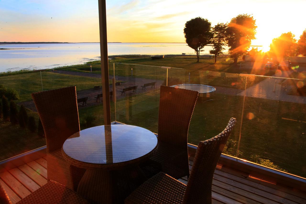 Liiva Seaside Apartment Hapsal Exteriör bild